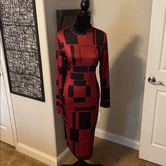 Geometric Red and Black Long Sleeve Dress - Picture 1 of 3